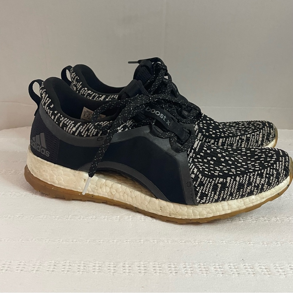 Adidas Pure Boost Black and White Running Shoes size 8